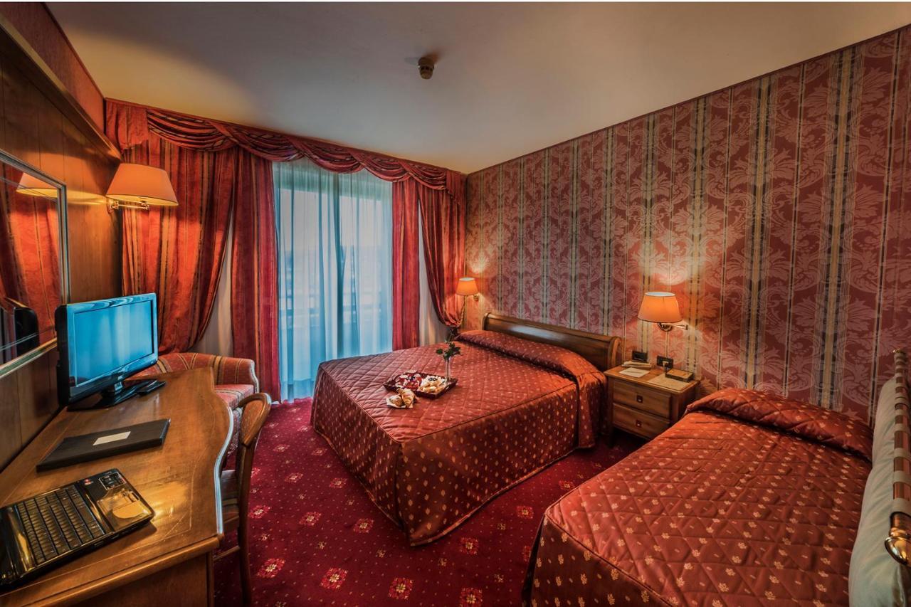 Hotel Valdarno Montevarchi Exteriör bild