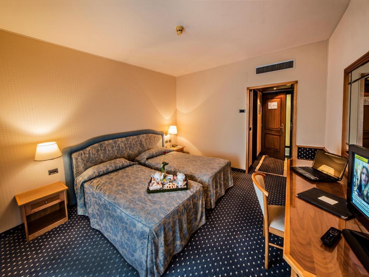 Hotel Valdarno Montevarchi Exteriör bild