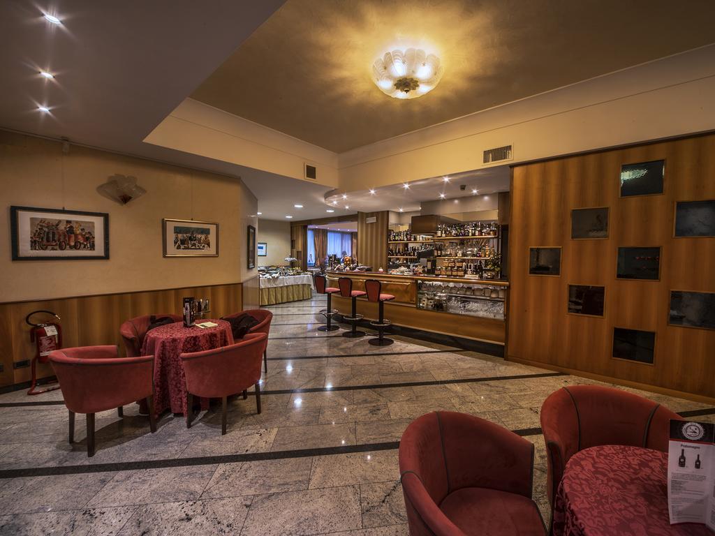 Hotel Valdarno Montevarchi Exteriör bild